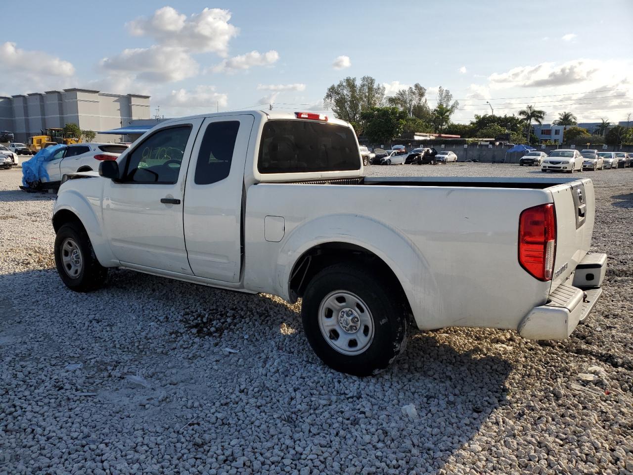 2019 NISSAN FRONTIER S - Фото 2