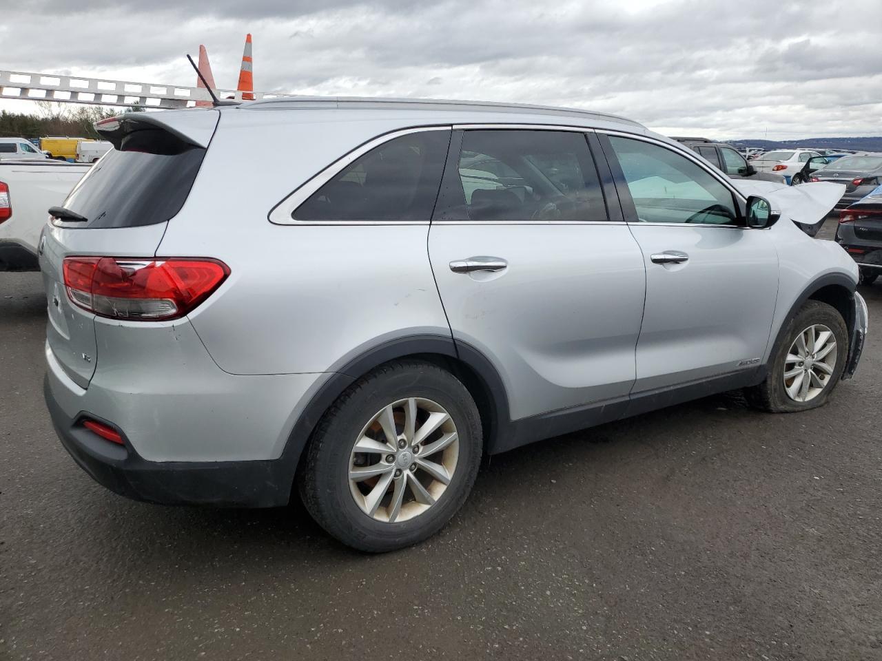 2017 KIA SORENTO LX - Фото 3