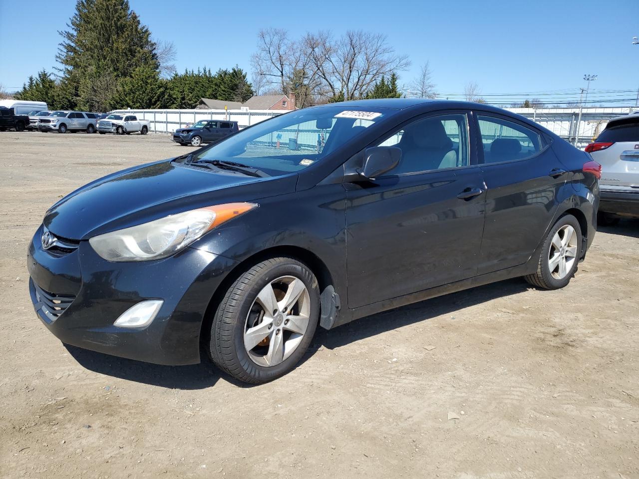 2013 HYUNDAI ELANTRA GL