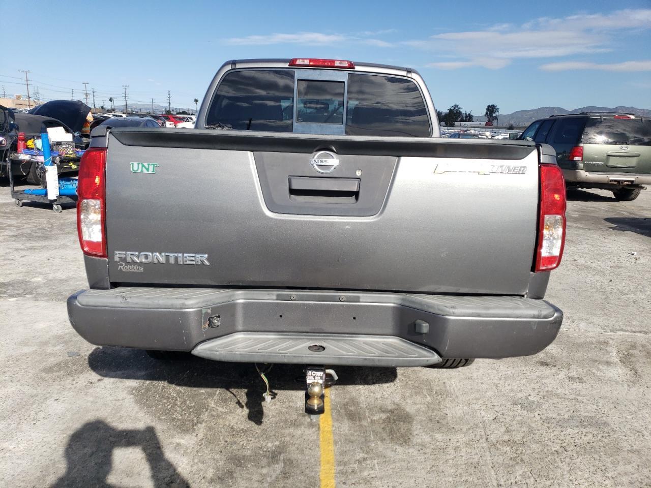 2016 NISSAN FRONTIER S - Фото 6