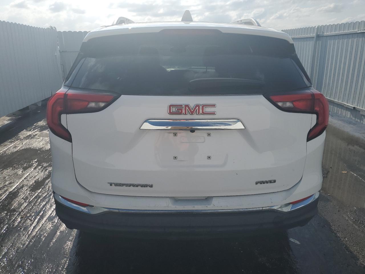 2018 GMC TERRAIN SL - Image 6