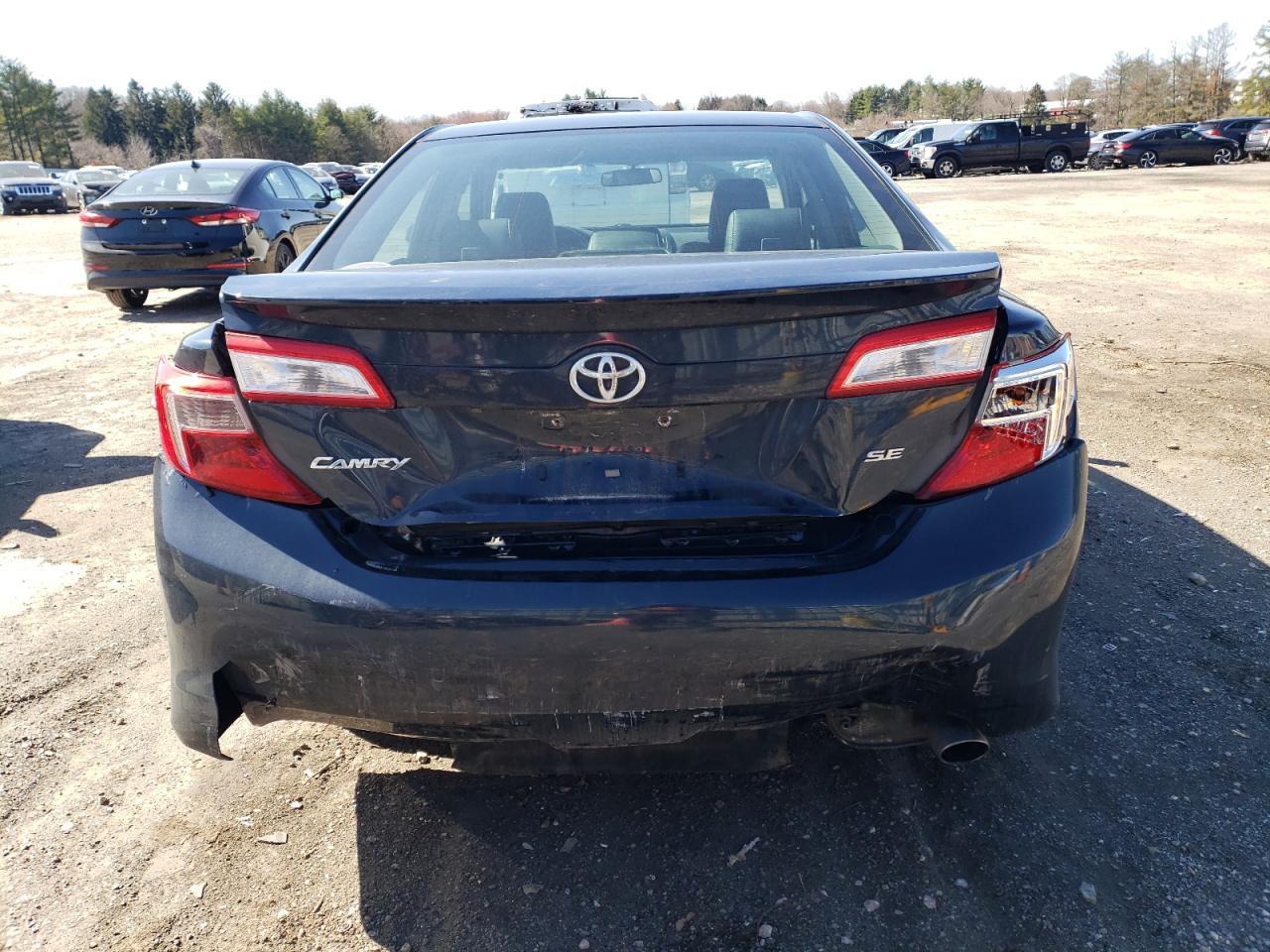 2014 TOYOTA CAMRY L - Image 6