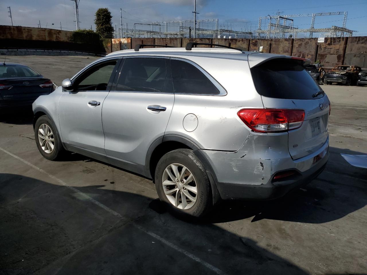 2016 KIA SORENTO LX - Image 2