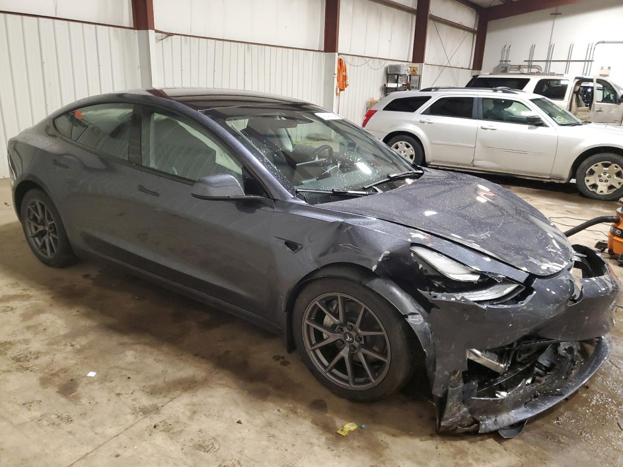 2023 TESLA MODEL 3 - Фото 4