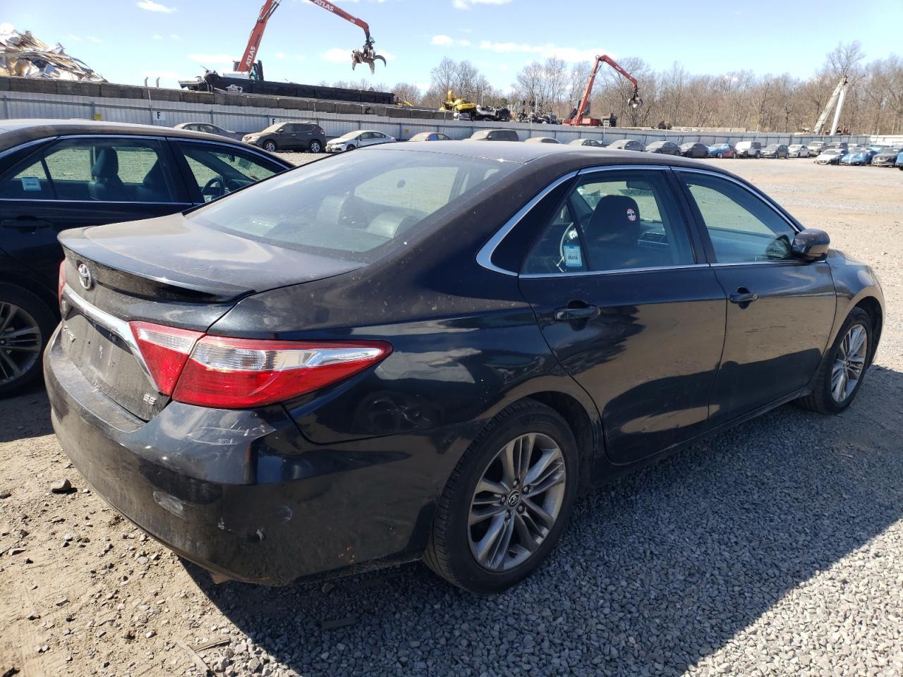 2016 TOYOTA CAMRY LE - Image 3