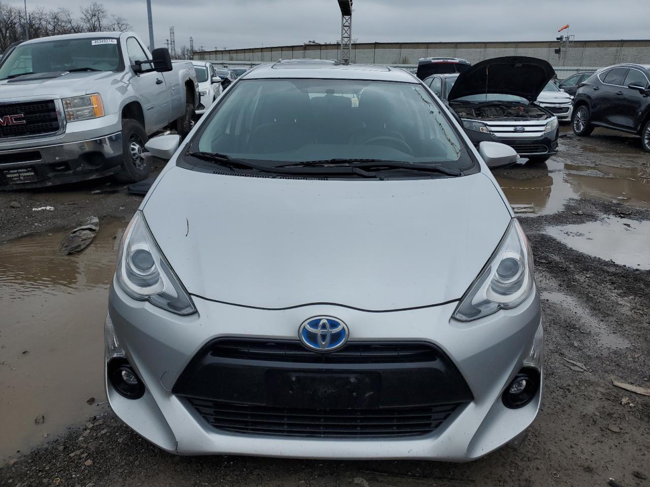2016 TOYOTA PRIUS C - Фото 5