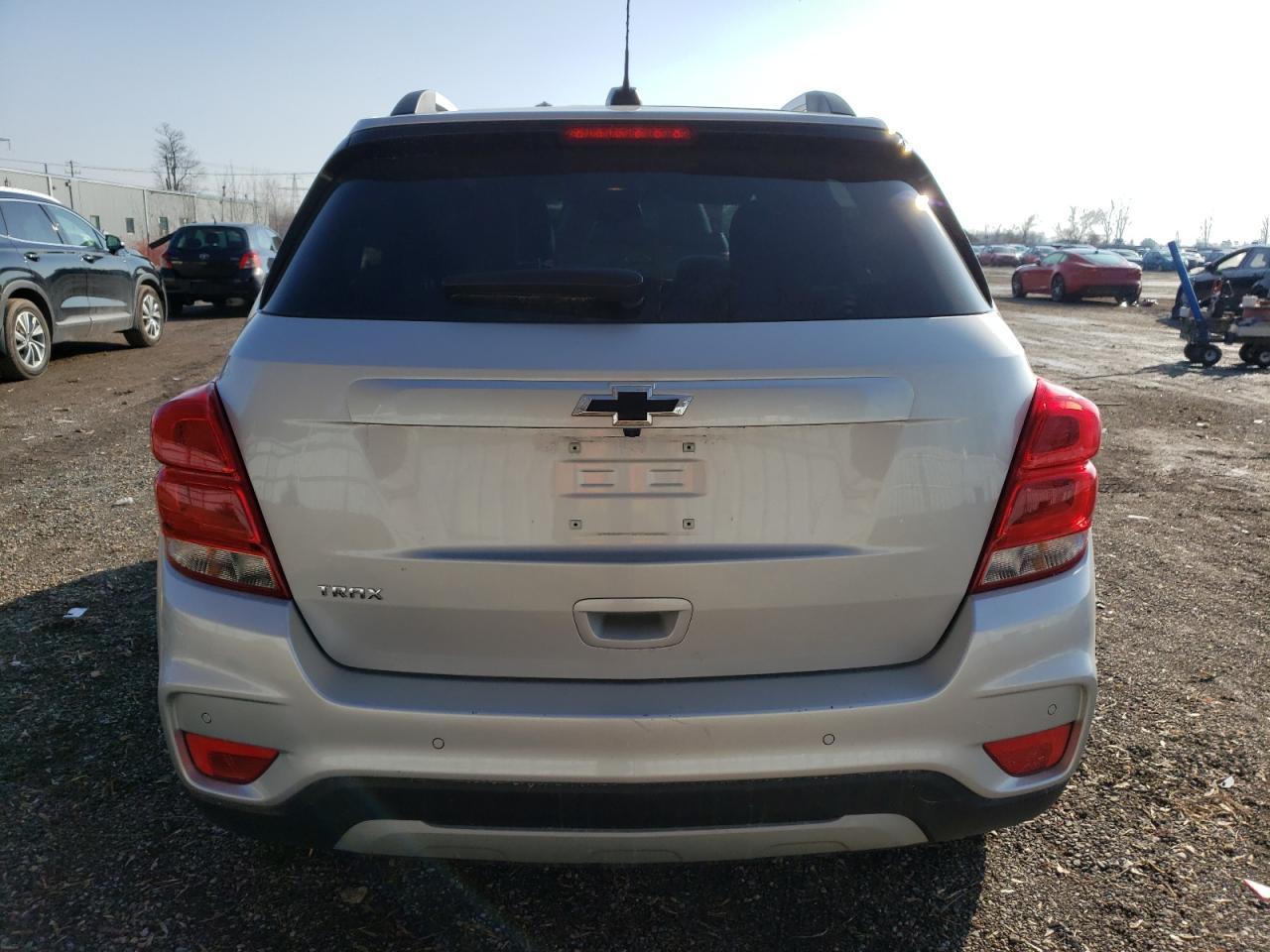 2021 CHEVROLET TRAX 1LT - Image 6