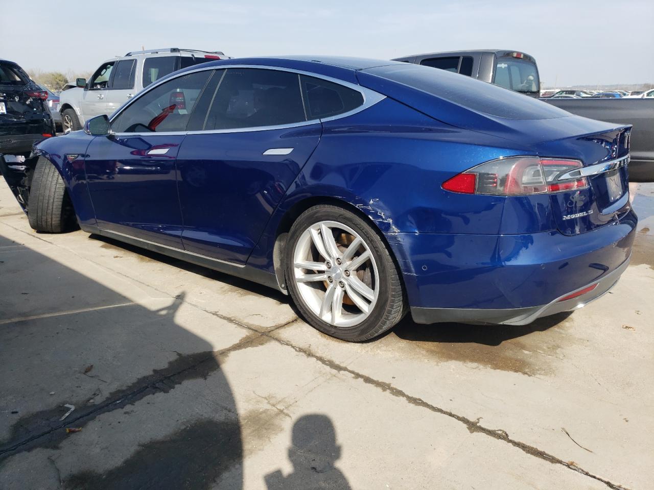 2015 TESLA MODEL S - Image 2