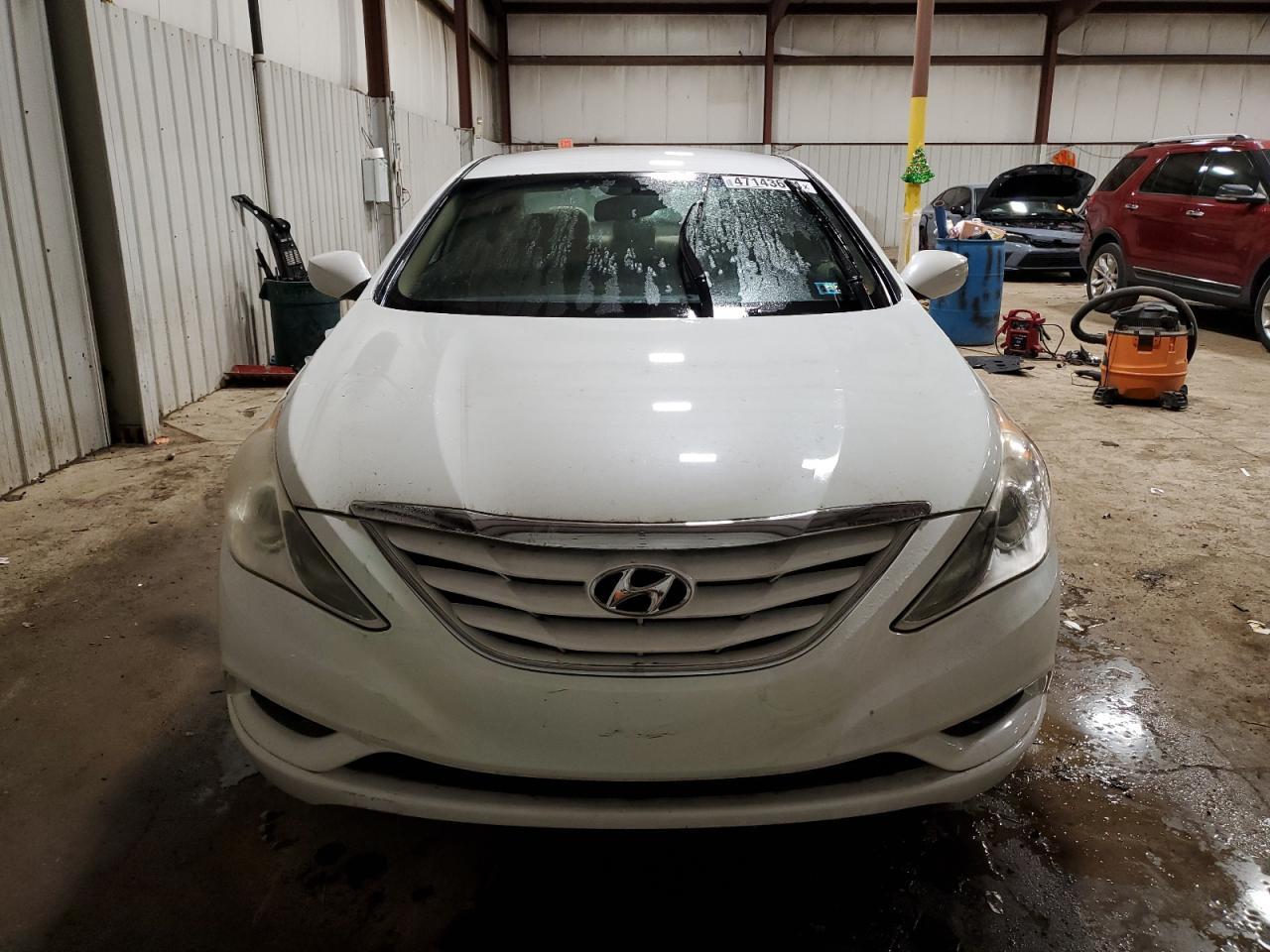2013 HYUNDAI SONATA GLS - Image 5