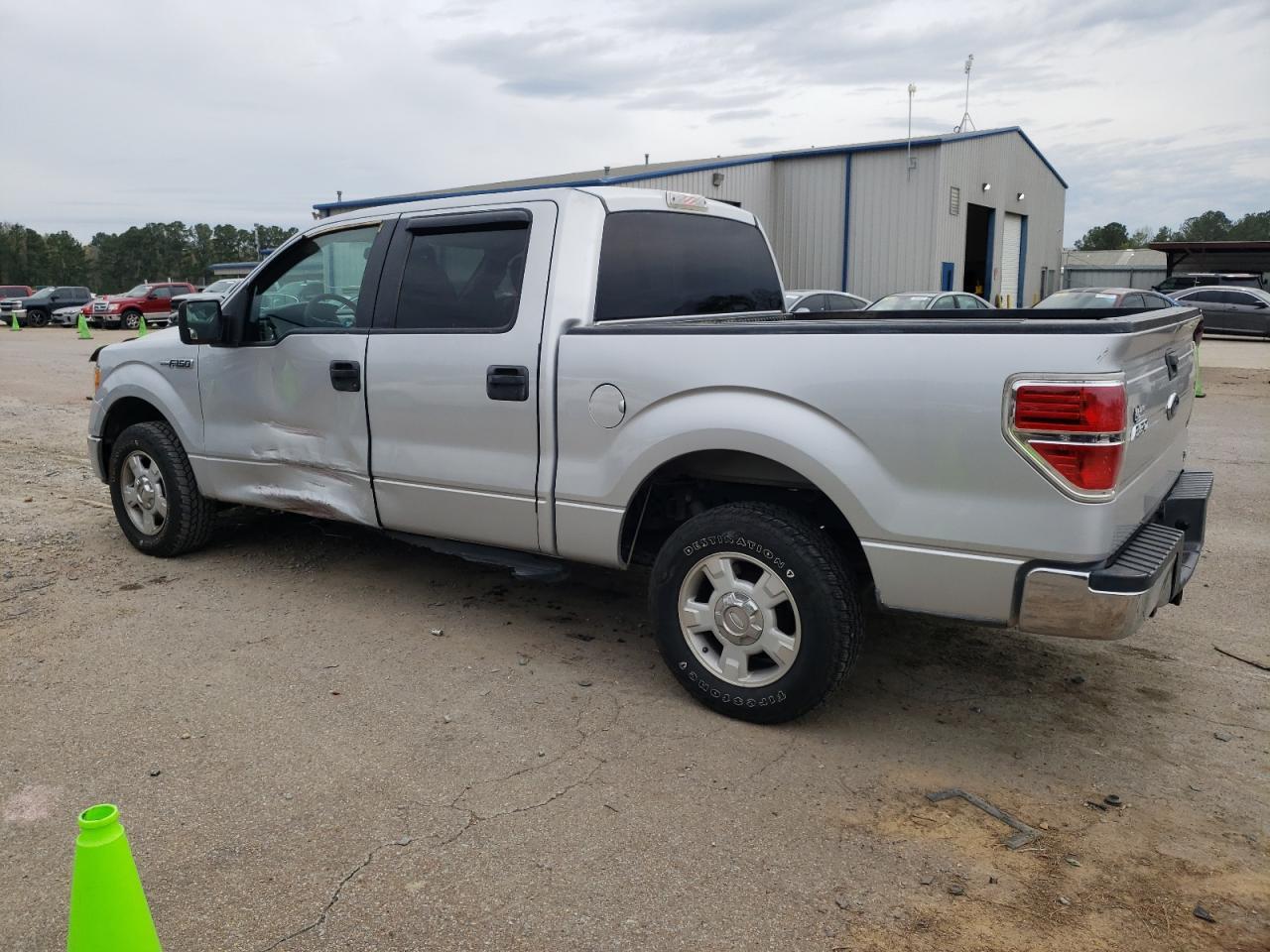 2010 FORD F150 SUPER - Image 2