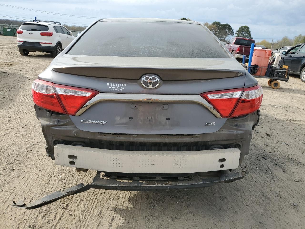 2015 TOYOTA CAMRY LE - Фото 6