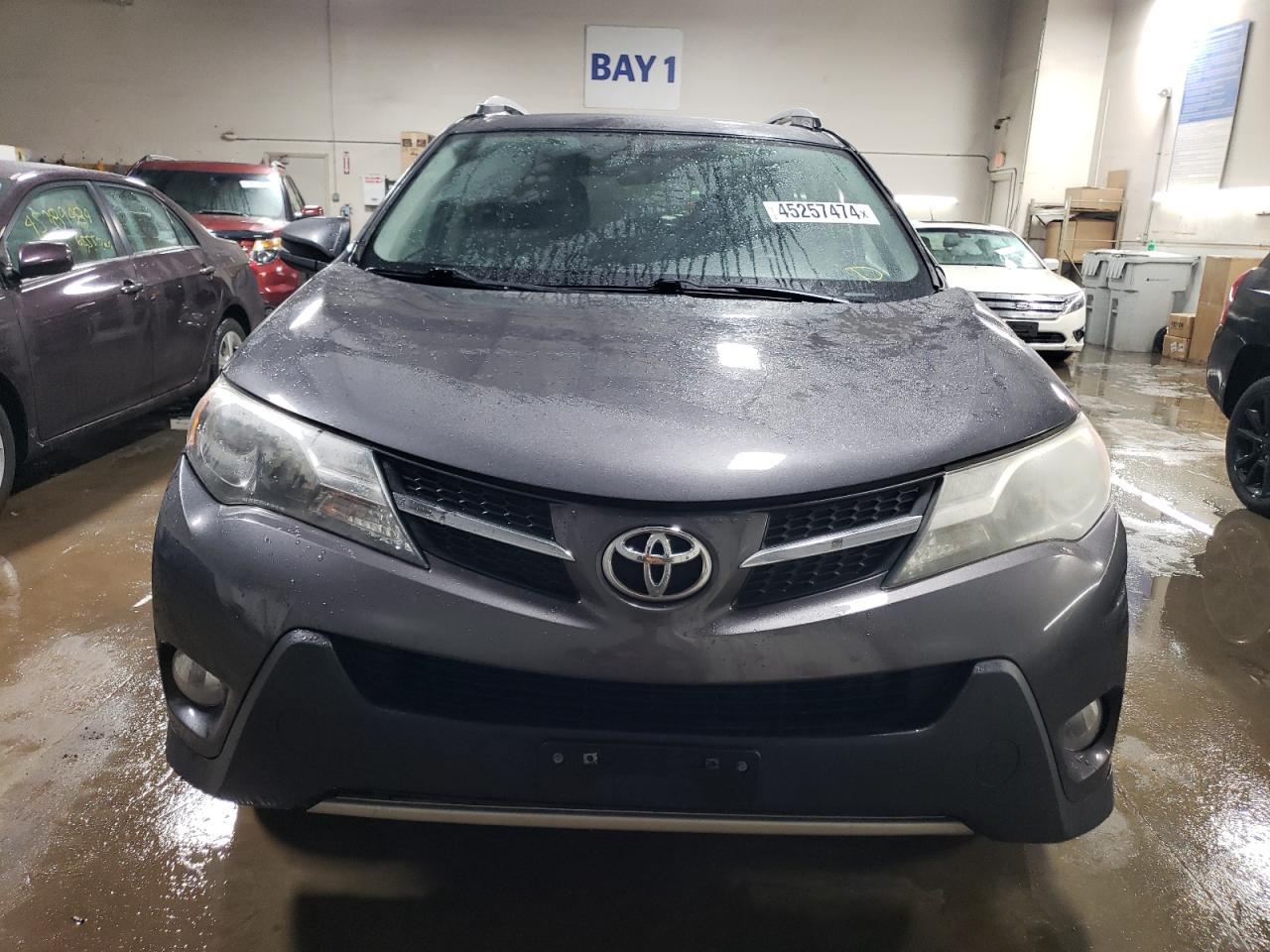 2015 TOYOTA RAV4 XLE - Image 5