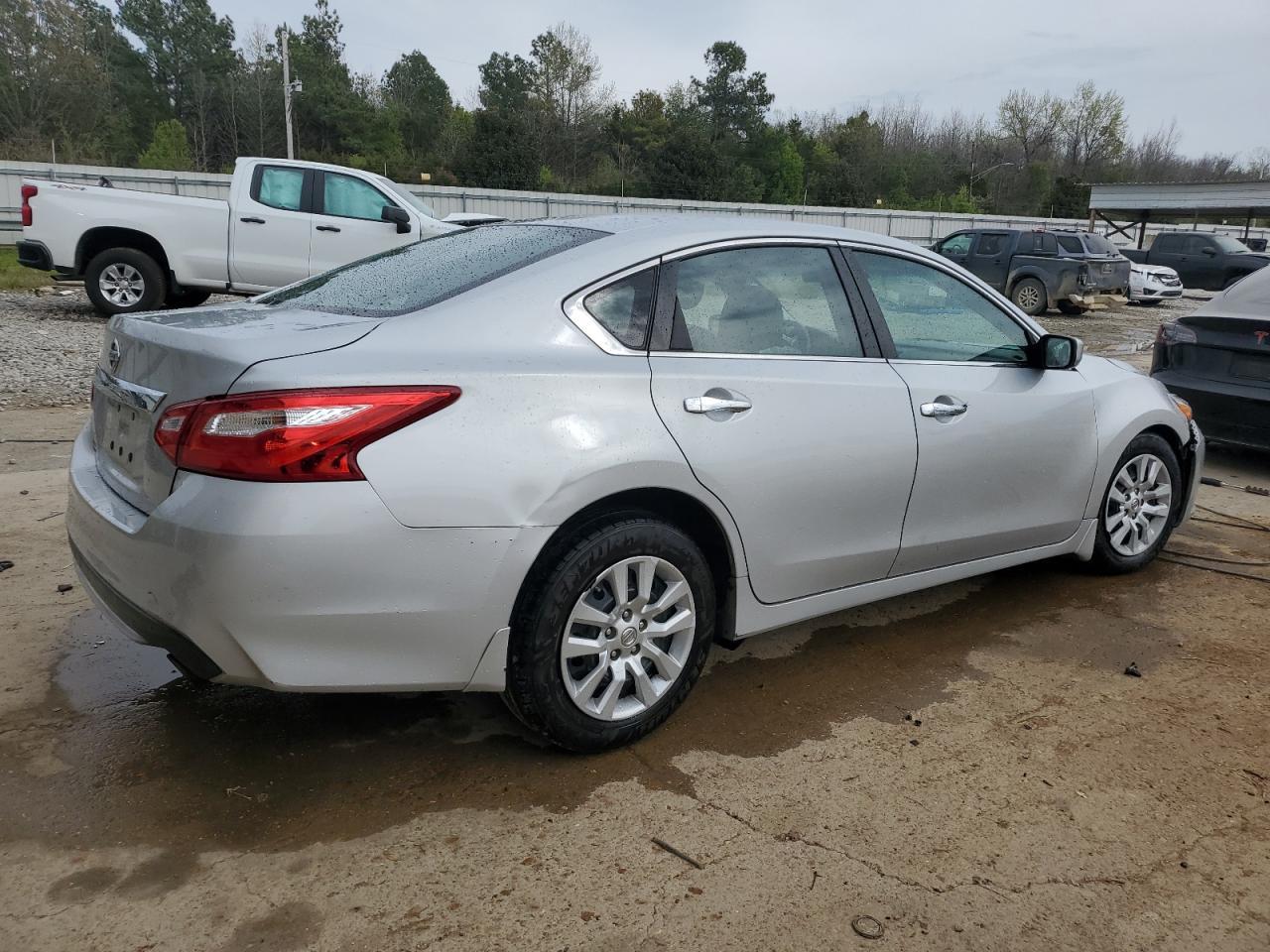 2017 NISSAN ALTIMA 2.5 - Фото 3