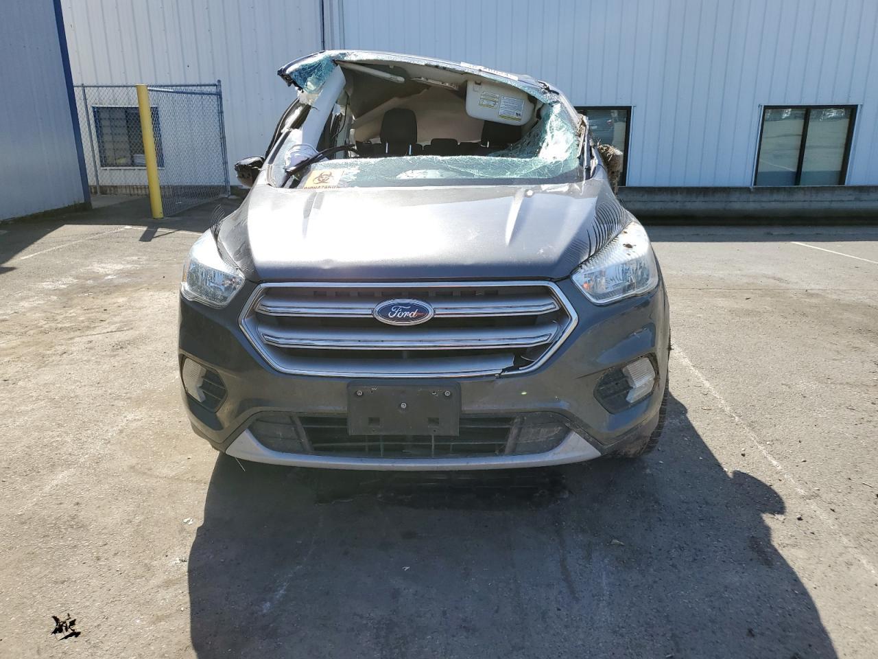 2017 FORD ESCAPE SE - Фото 5