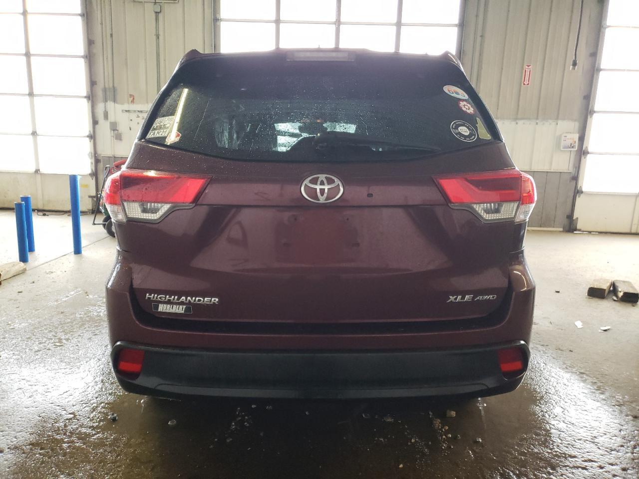2018 TOYOTA HIGHLANDER - Image 6
