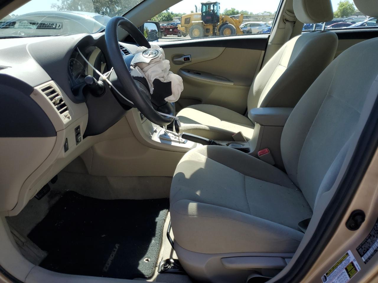 2013 TOYOTA COROLLA BA - Image 7