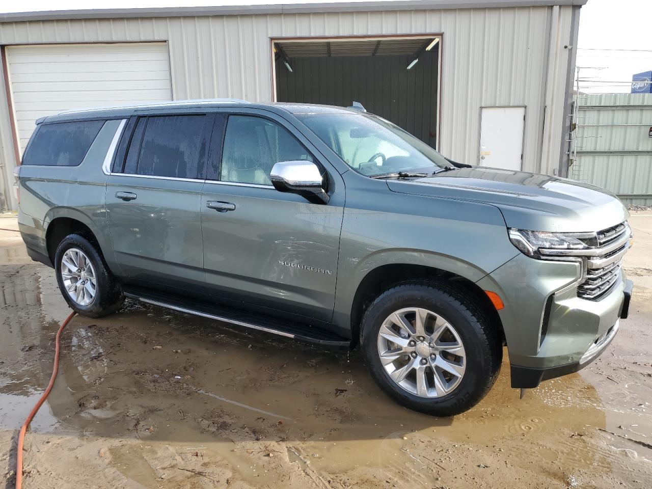 2023 CHEVROLET SUBURBAN C - Фото 4