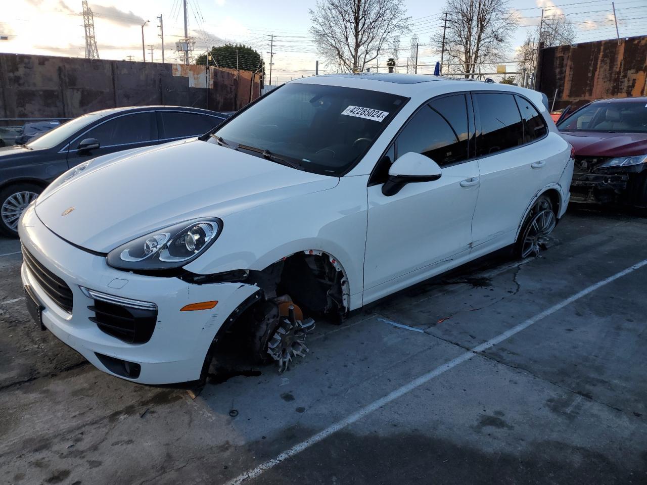 2018 PORSCHE CAYENNE