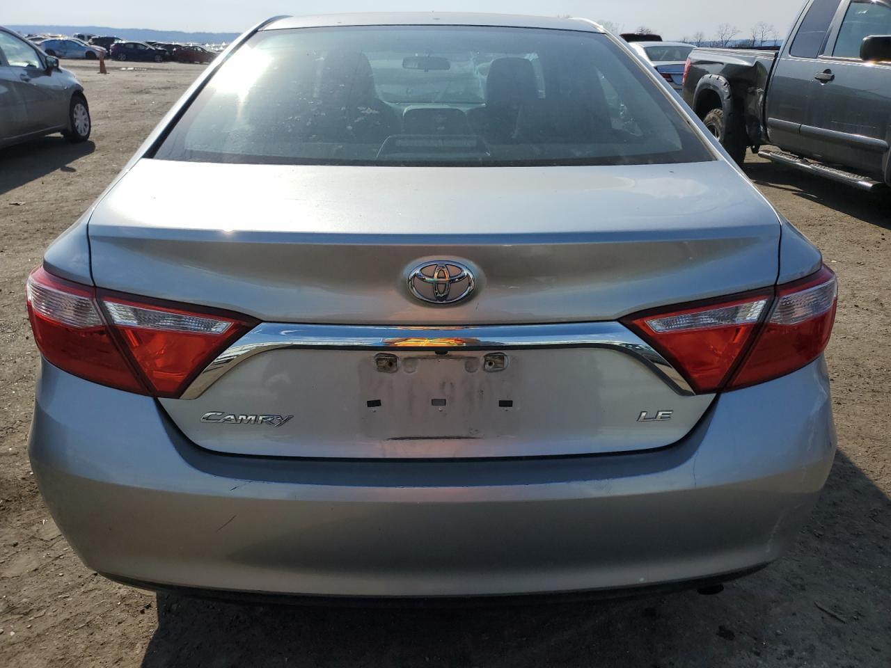 2015 TOYOTA CAMRY LE - Фото 6