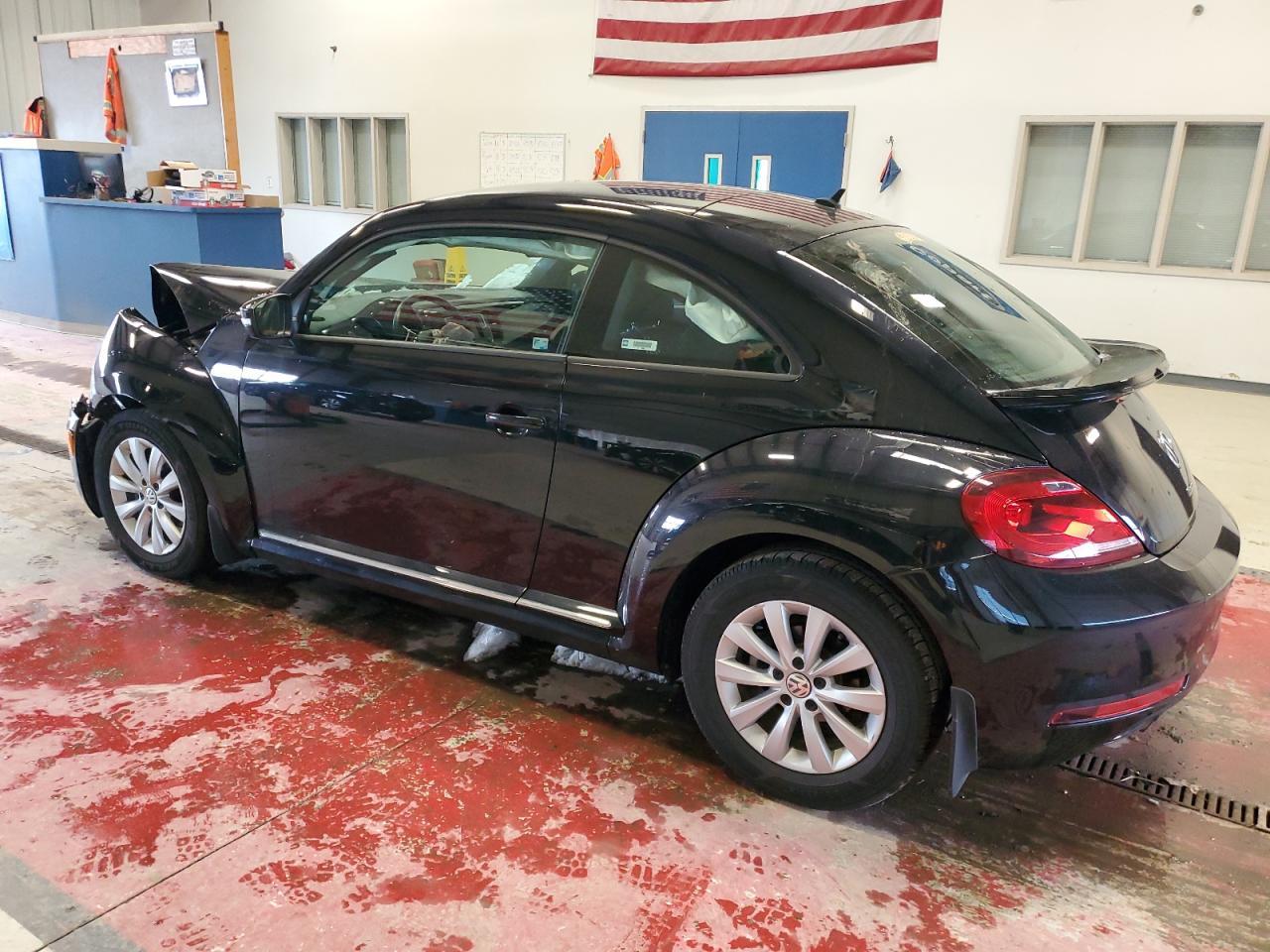 2019 VOLKSWAGEN BEETLE S - Image 2