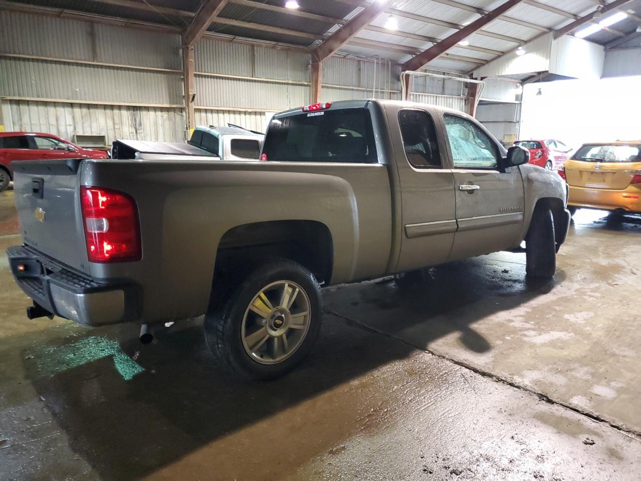 2012 CHEVROLET SILVERADO - Image 3