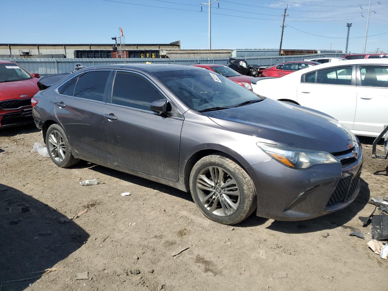 2015 TOYOTA CAMRY LE - Фото 4