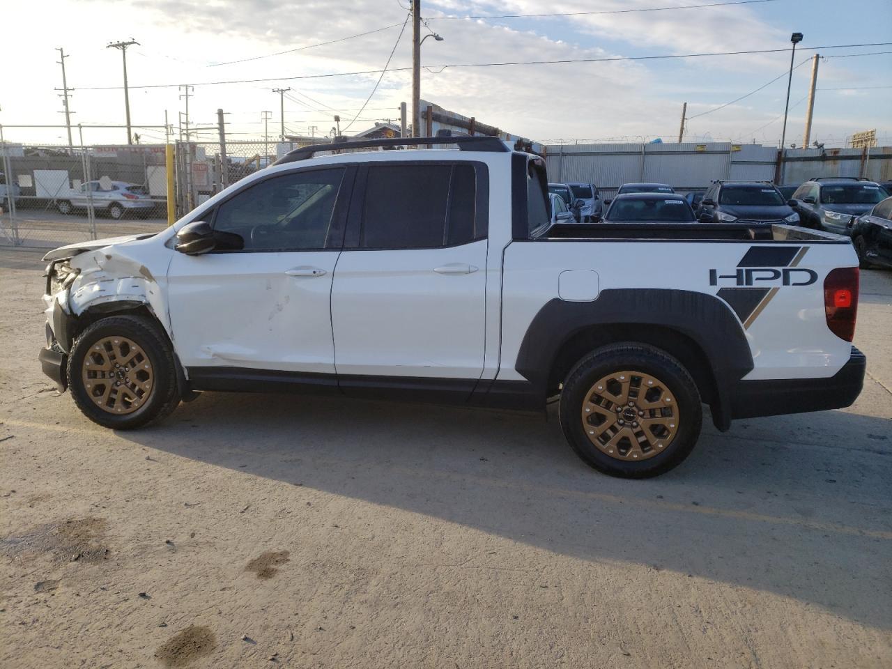 2021 HONDA RIDGELINE - Image 2