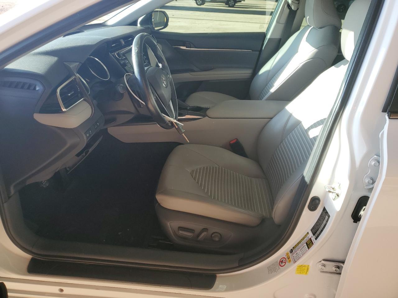 2018 TOYOTA CAMRY L - Фото 7