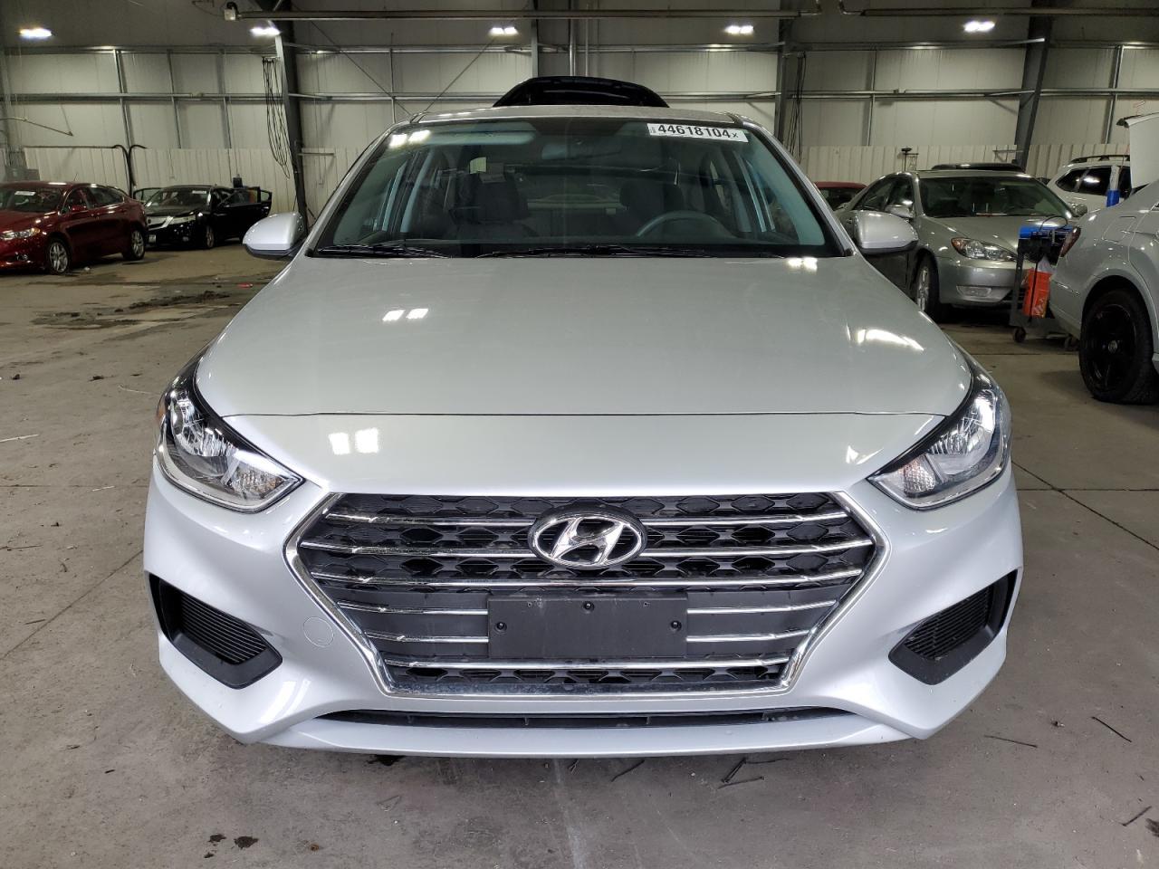 2019 HYUNDAI ACCENT SE - Фото 5