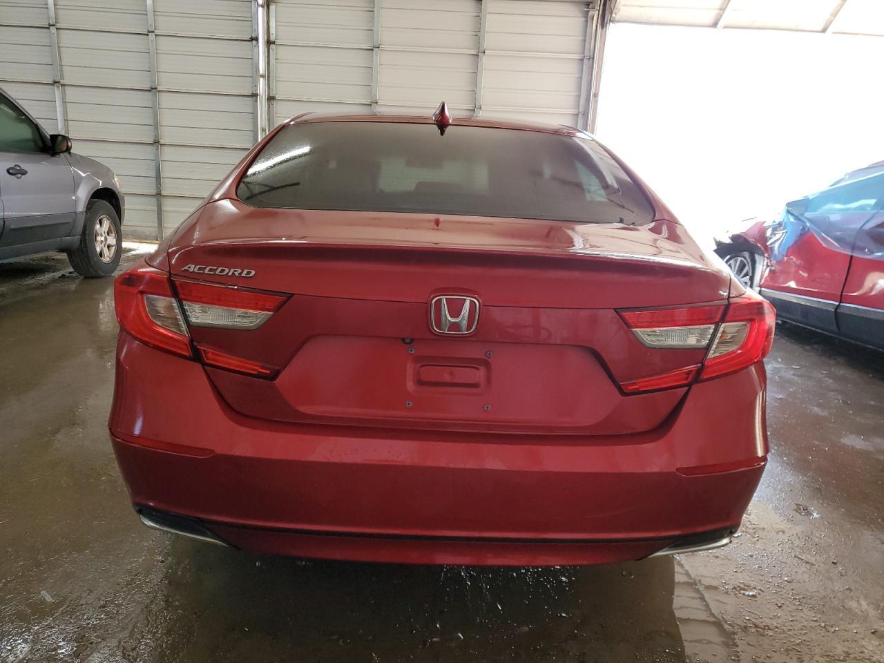 2018 HONDA ACCORD LX - Image 6
