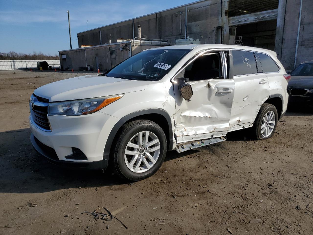 2016 TOYOTA HIGHLANDER car image