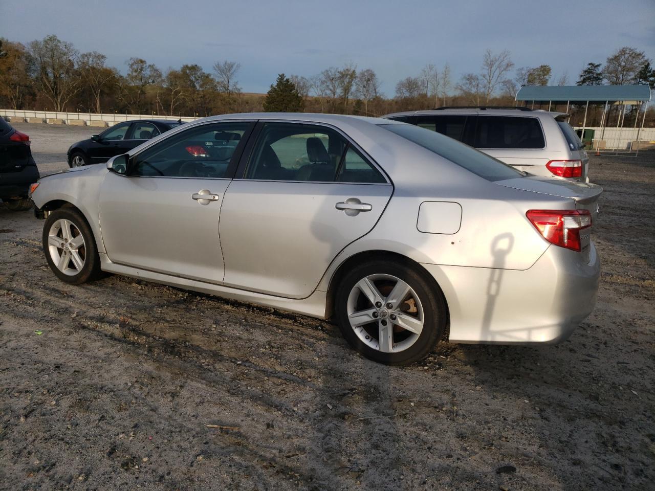 2014 TOYOTA CAMRY L - Image 2