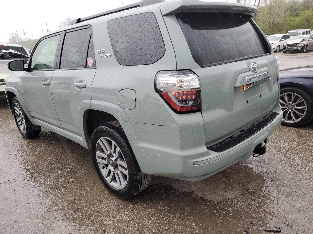 2022 TOYOTA 4RUNNER SR - Image 2