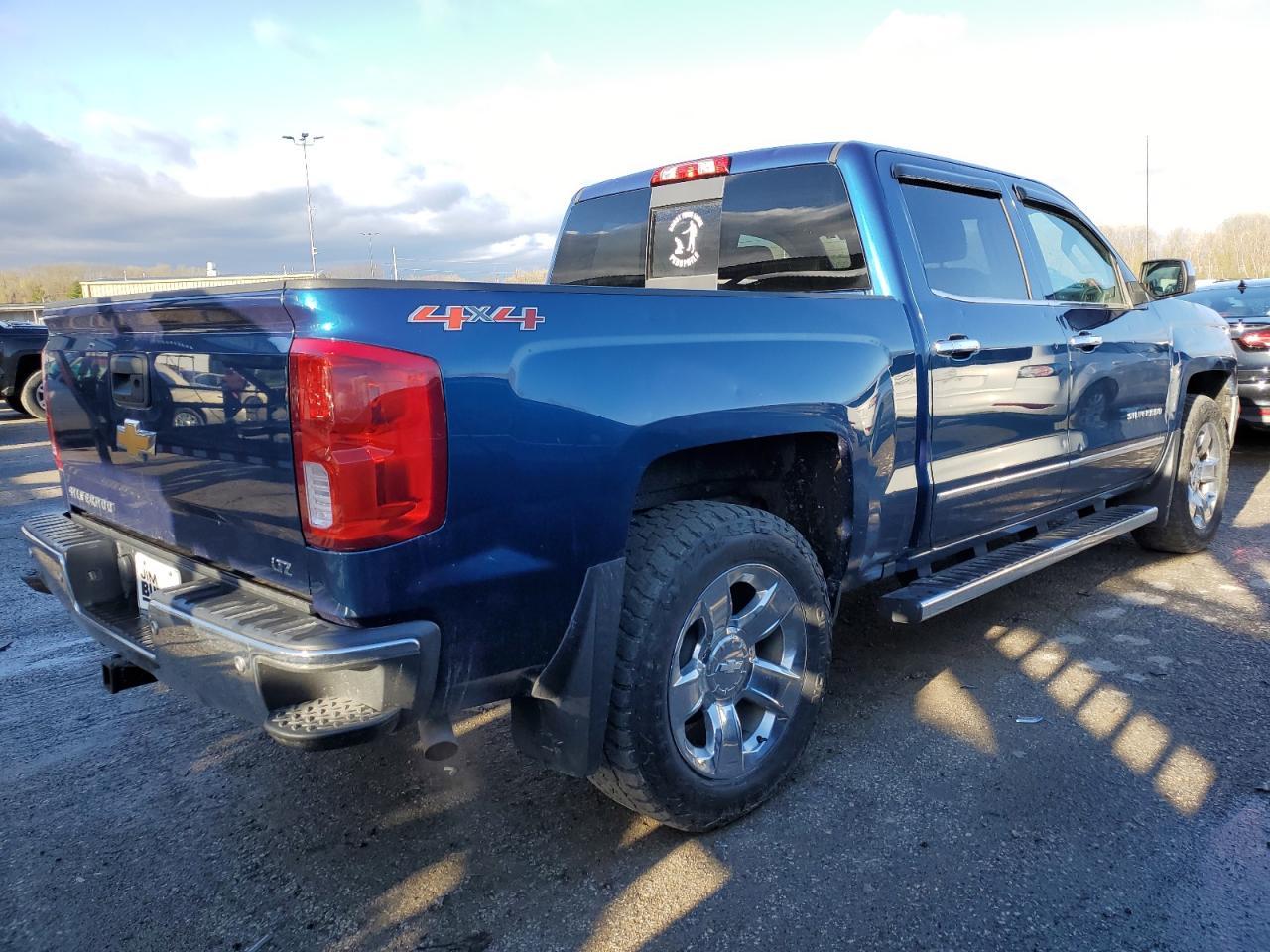 2017 CHEVROLET SILVERADO - Image 3