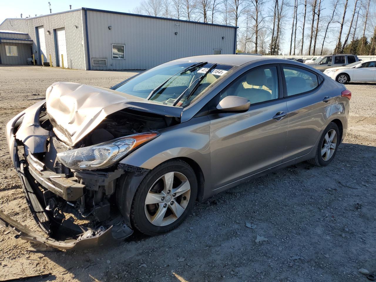 2013 HYUNDAI ELANTRA GL