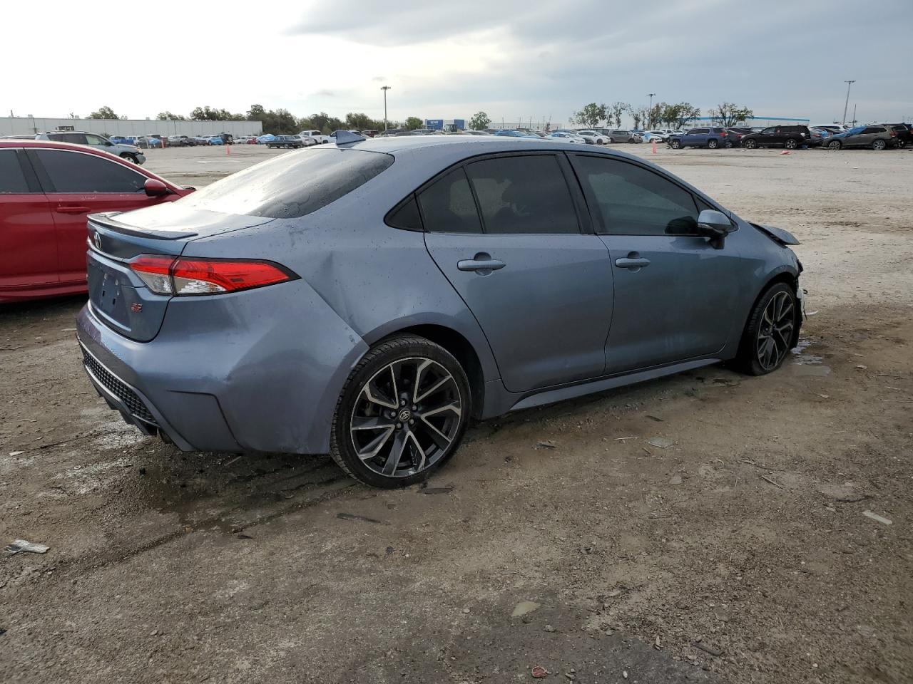 2020 TOYOTA COROLLA SE - Фото 3