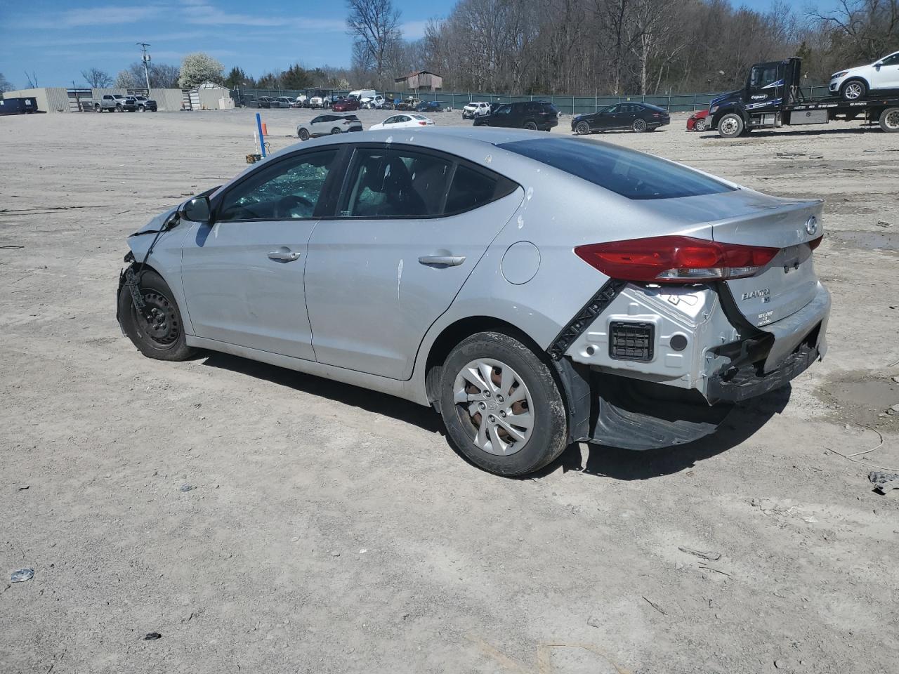 2018 HYUNDAI ELANTRA SE - Image 2