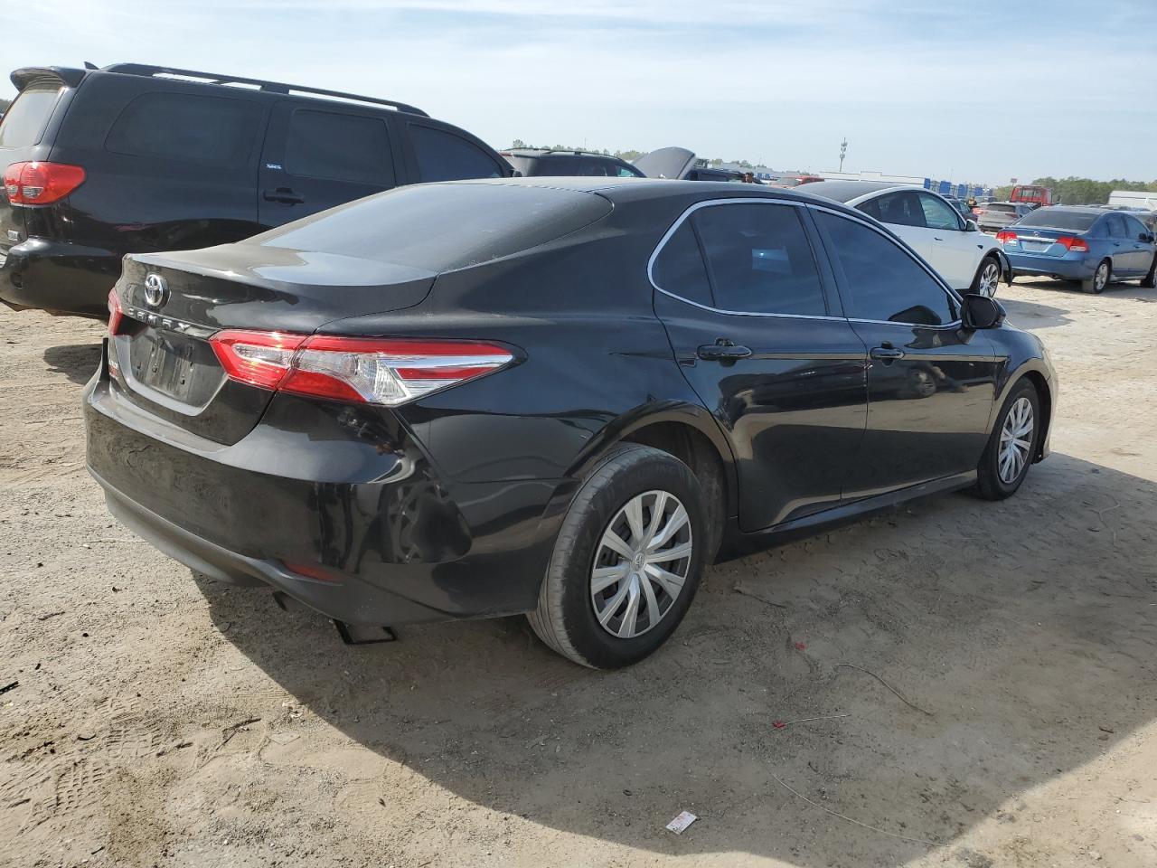 2018 TOYOTA CAMRY L - Image 3