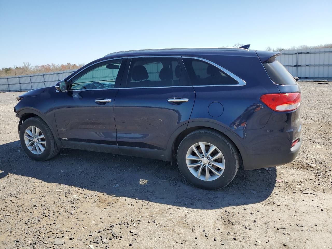 2016 KIA SORENTO LX - Image 2