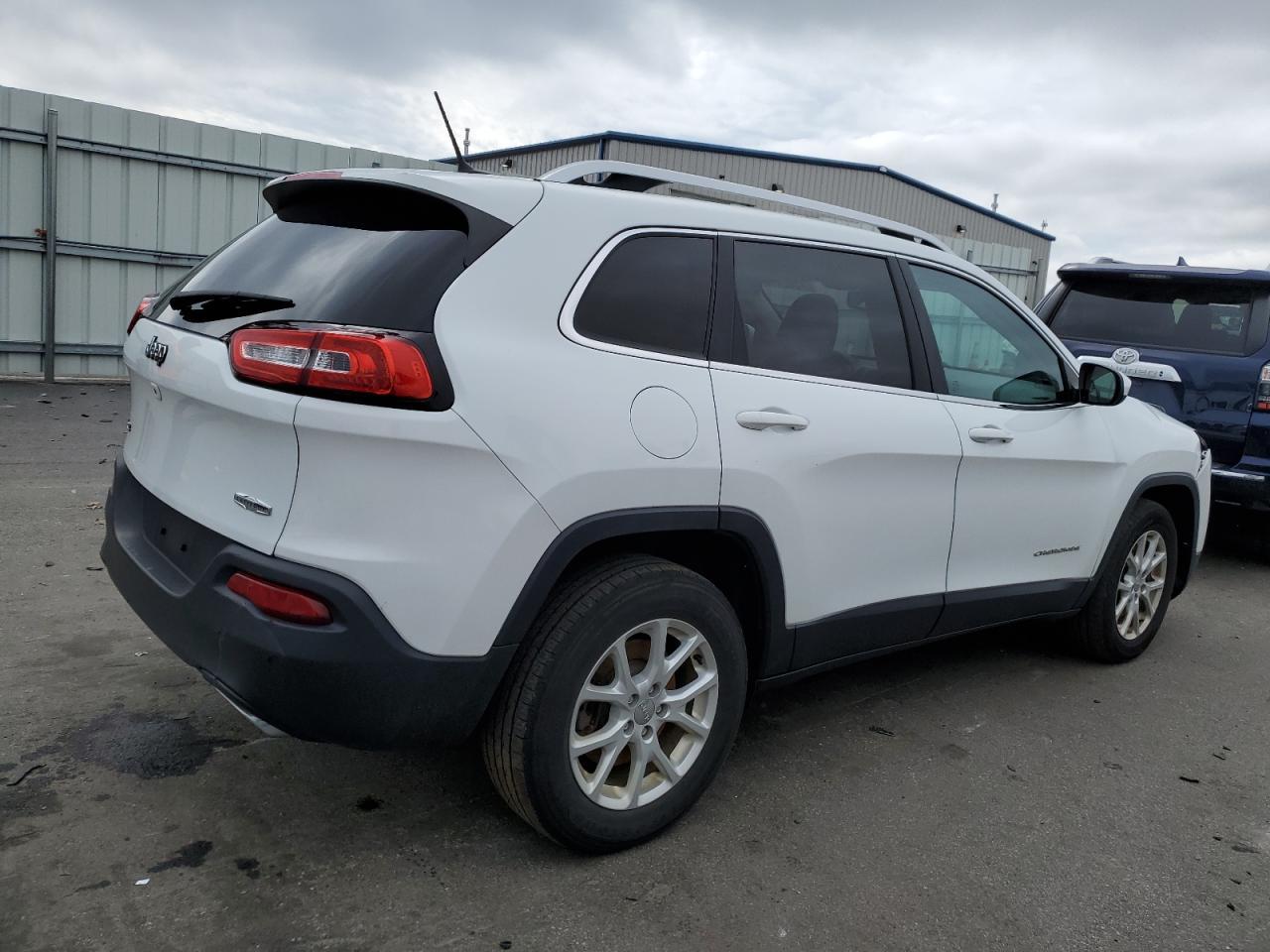 2017 JEEP CHEROKEE L - Image 3