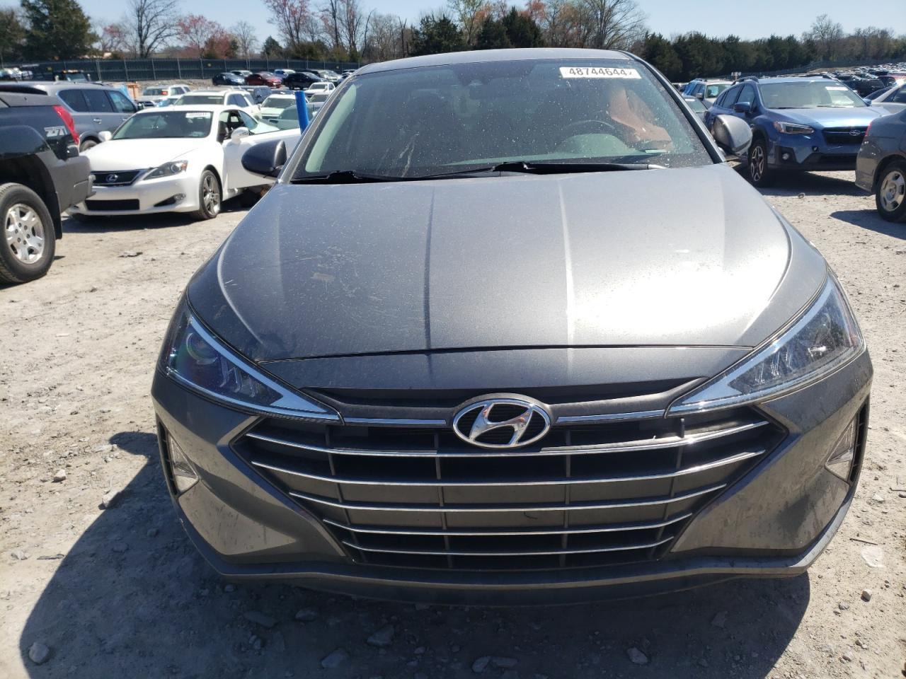 2019 HYUNDAI ELANTRA SE - Фото 5