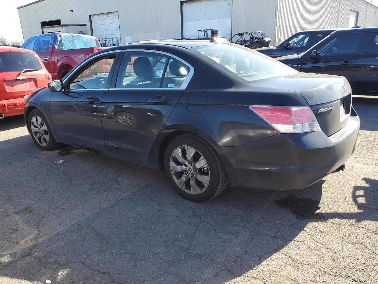 2010 HONDA ACCORD EXL - Image 2