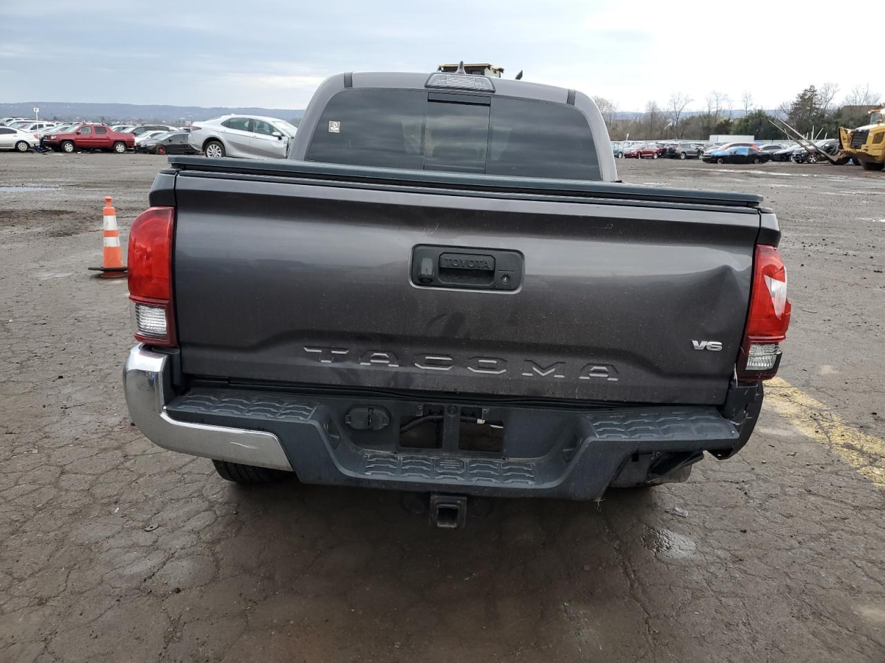 2018 TOYOTA TACOMA DOU - Фото 6