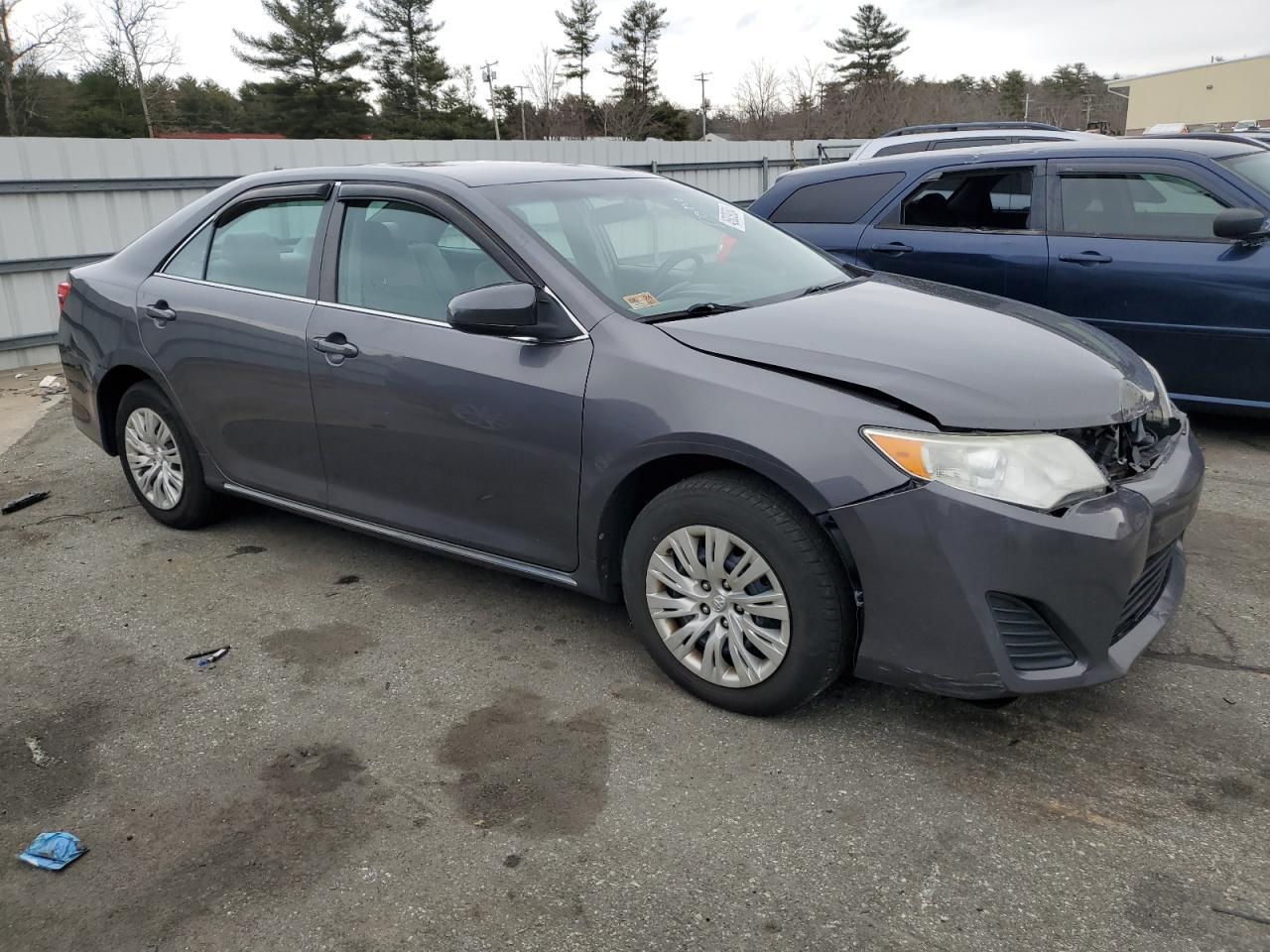 2014 TOYOTA CAMRY L - Фото 4