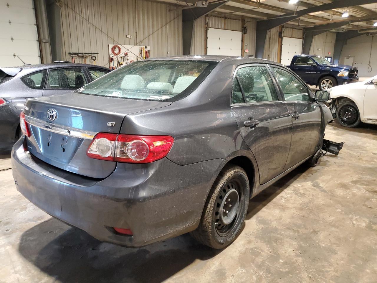 2013 TOYOTA COROLLA BA - Фото 3