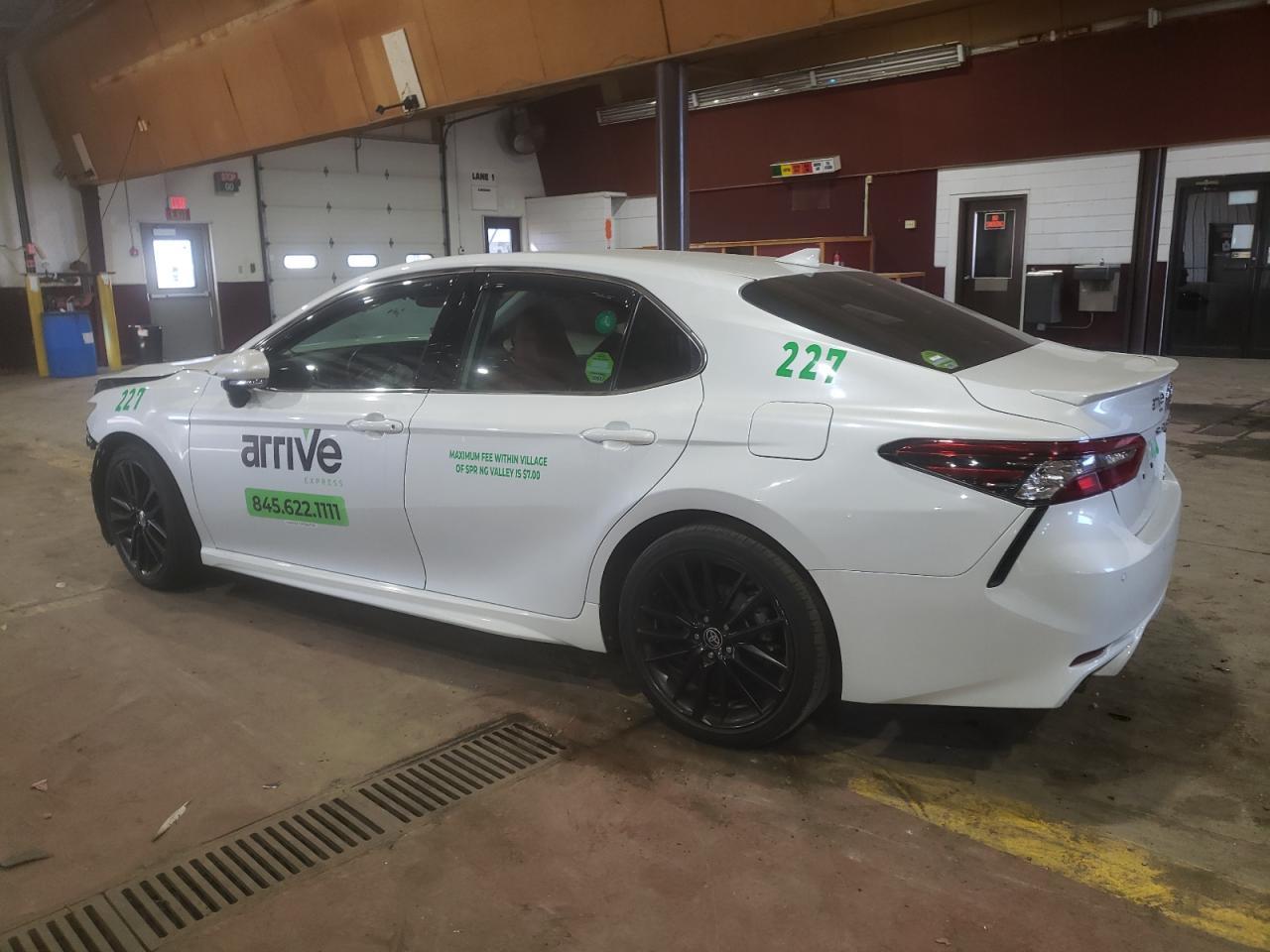 2022 TOYOTA CAMRY XSE - Фото 2