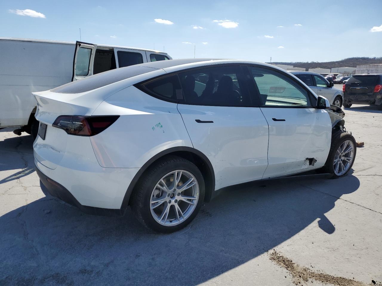 2023 TESLA MODEL Y - Image 3