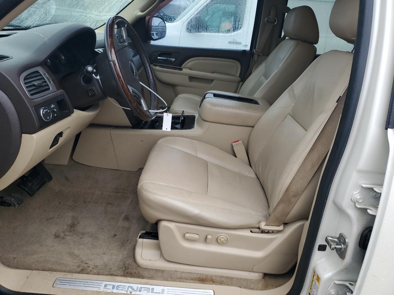 2012 GMC YUKON DENA - Image 7