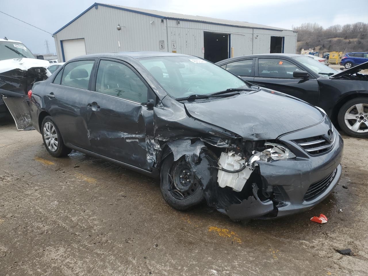 2013 TOYOTA COROLLA BA - Фото 4