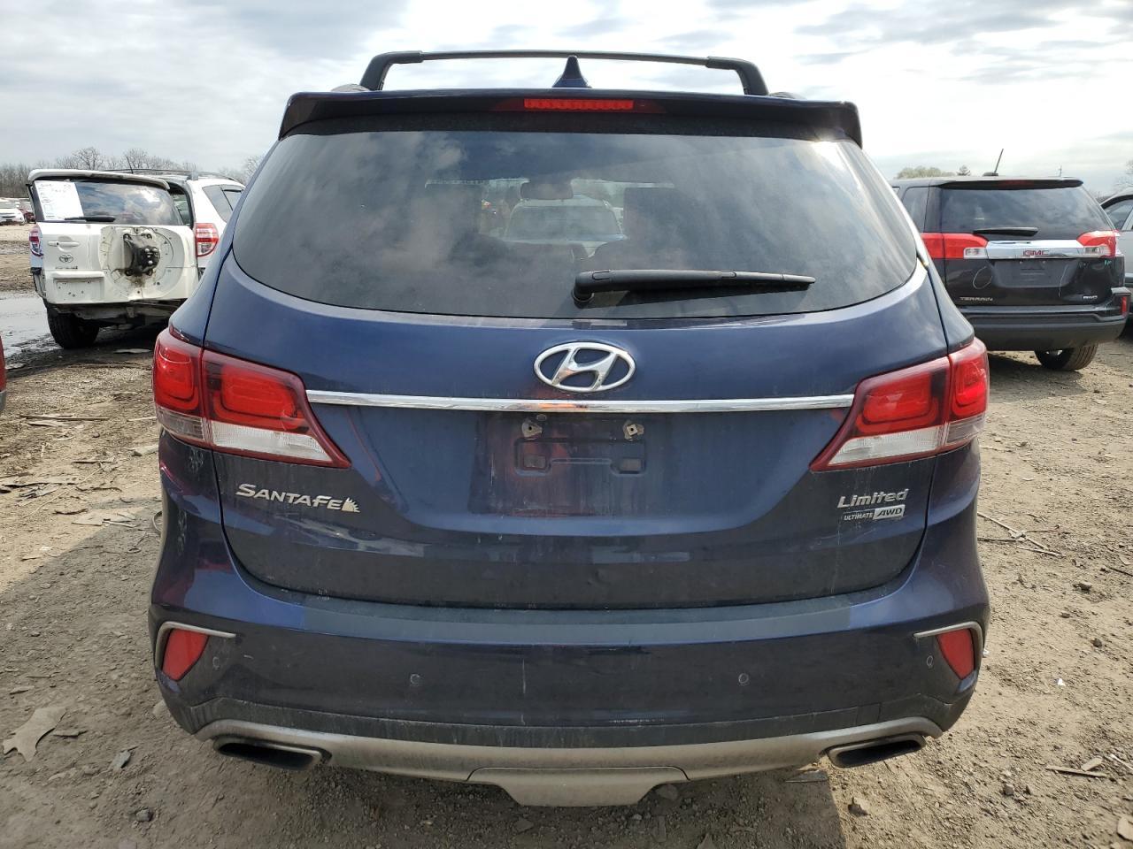 2017 HYUNDAI SANTA FE S - Image 6